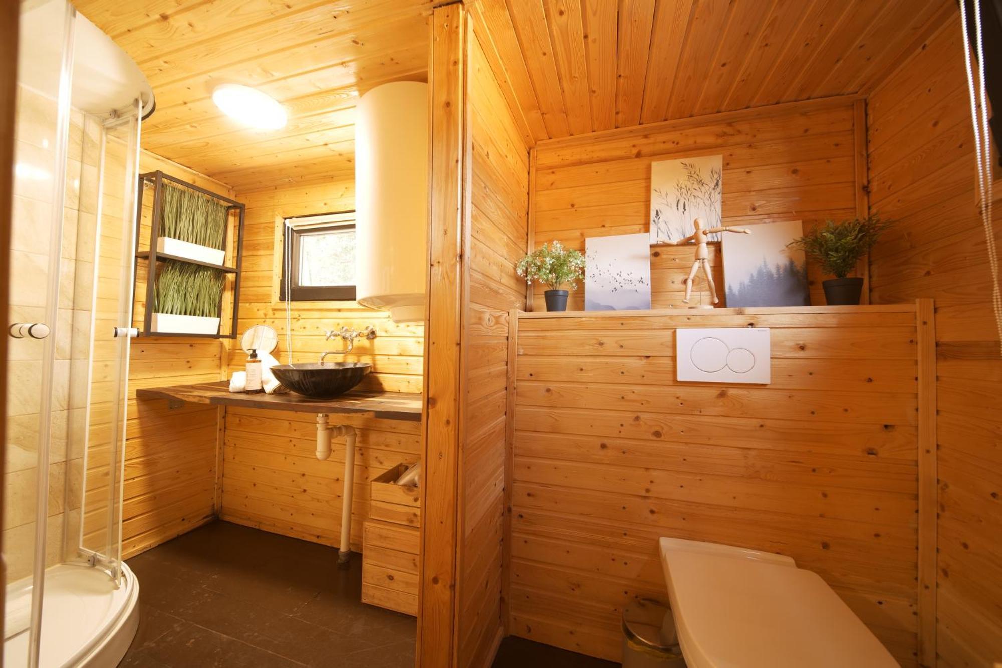 Secret Lake Prag Magic Place Relaxation& Wellness Rehenice Buitenkant foto